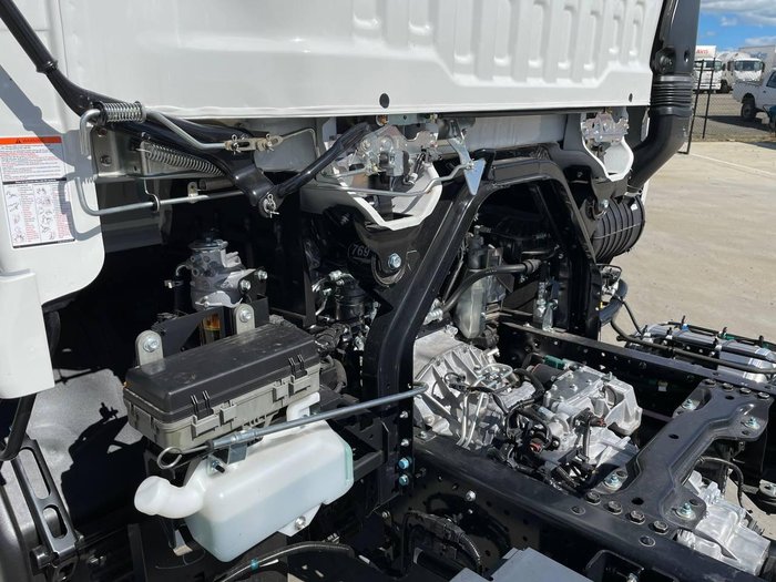 2025 Isuzu F Series FRR 110-240 AM R52