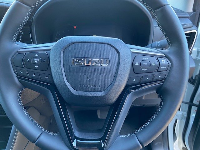 2025 Isuzu MU-X LS-U