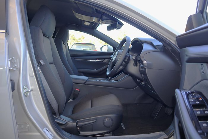 2025 Mazda 3 G20 Evolve
