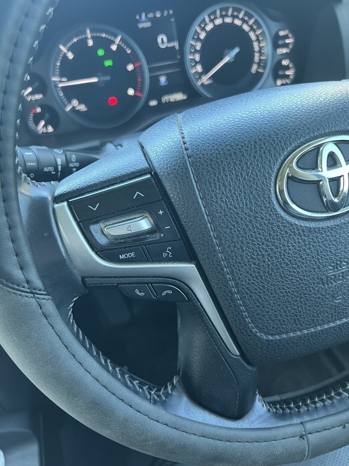 2016 Toyota Landcruiser VX