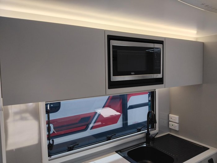 2025 New Age Caravans Road Owl Escape 21Ft Bunk Ensuite Ro19be Full Composite