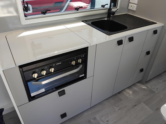 2025 New Age Caravans Road Owl Escape 21Ft Bunk Ensuite Ro21be Full Composite