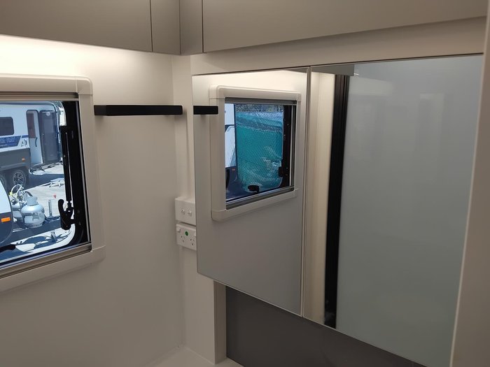 2025 New Age Caravans Road Owl Escape 21Ft Bunk Ensuite Ro19be Full Composite