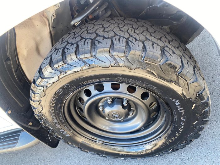 2019 Toyota Hilux SR