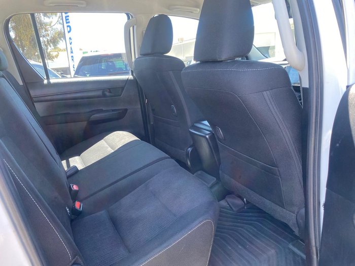 2019 Toyota Hilux SR