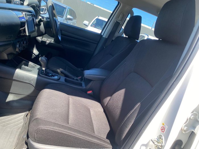 2019 Toyota Hilux SR