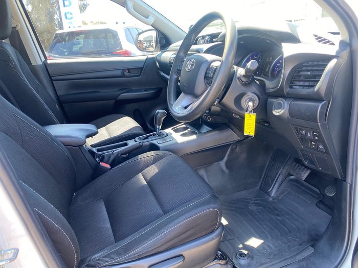 2019 Toyota Hilux SR