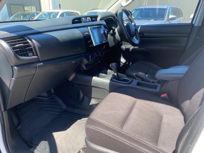 2019 Toyota Hilux SR