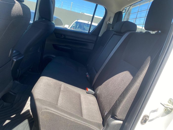 2019 Toyota Hilux SR