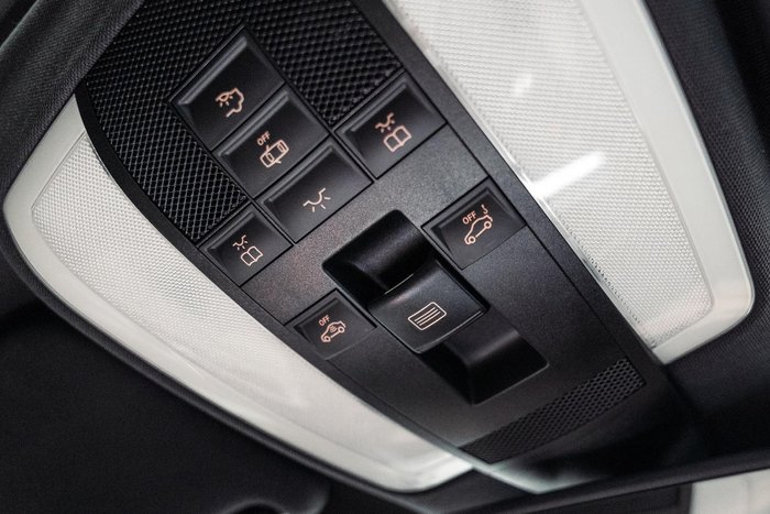 2011 Mercedes-Benz C-Class C63 AMG W204 MY11 Magnetite black