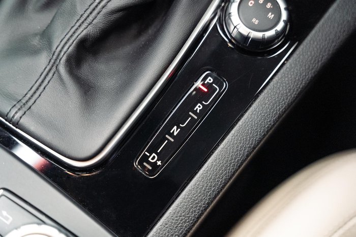 2011 Mercedes-Benz C-Class C63 AMG W204 MY11 Magnetite black