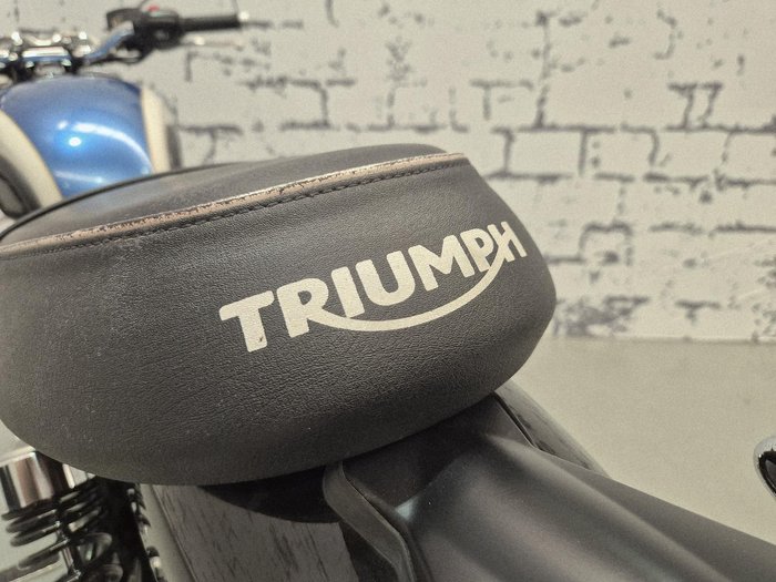 2017 Triumph Bonneville T100 (900cc) Bonneville Blue