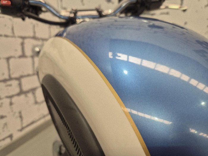 2017 Triumph Bonneville T100 (900cc) Bonneville Blue