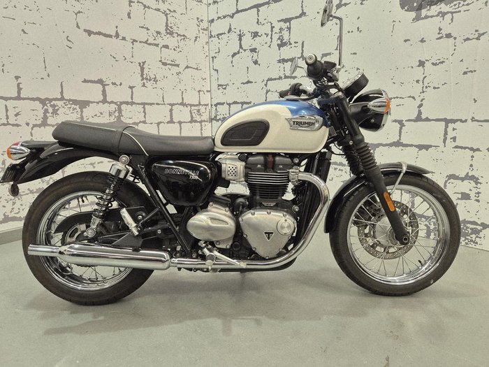 2017 Triumph Bonneville T100 (900cc) Bonneville Blue