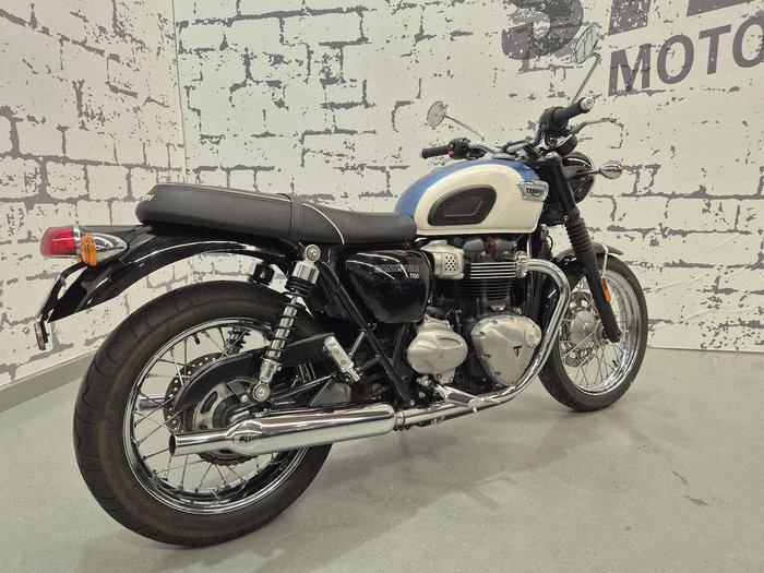 2017 Triumph Bonneville T100 (900cc) Bonneville Blue