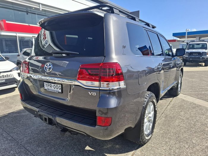 2017 Toyota Landcruiser VX