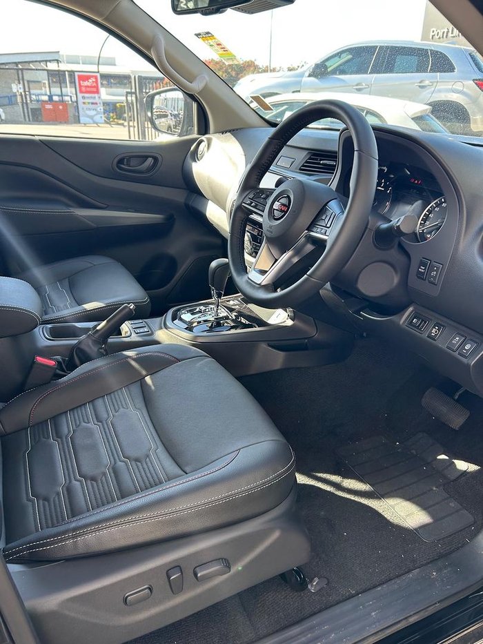 2024 Nissan Navara PRO-4X Warrior D23 MY24 4X4 Dual Range Black Star