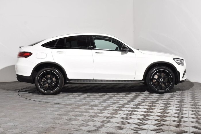 2022 Mercedes-Benz GLC-Class GLC300