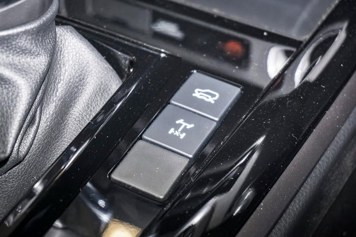 2025 Isuzu D-MAX LS-U