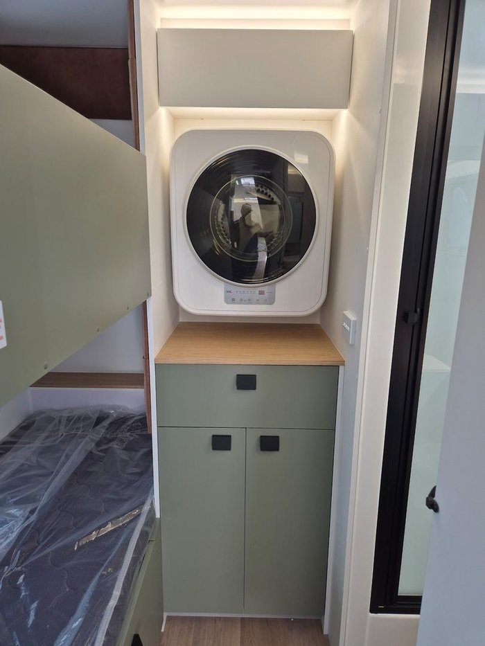 2025 New Age Caravans Road Owl Ro19be Escape My25.5 Family Bunk