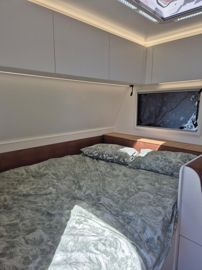 2025 New Age Caravans Road Owl Ro19be Escape My25.5 Family Bunk