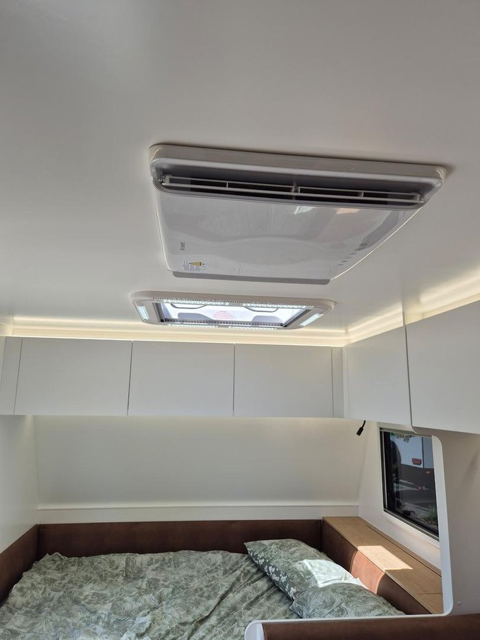 2025 New Age Caravans Road Owl Ro19be Escape My25.5 Family Bunk