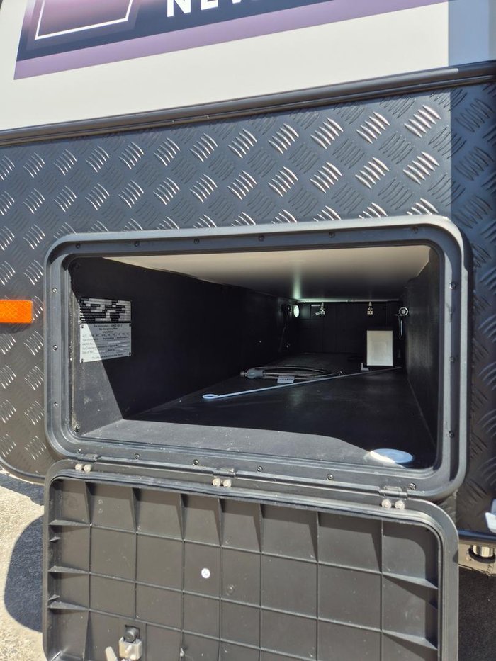 2025 New Age Caravans Road Owl Ro19be Escape My25.5 Family Bunk