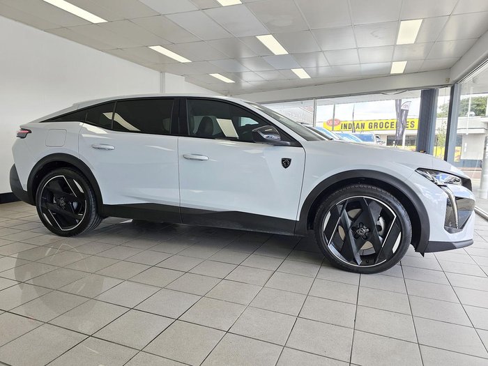 2023 Peugeot 408 GT Plug-In Hybrid