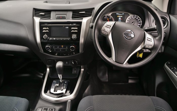 2018 Nissan Navara Silverline