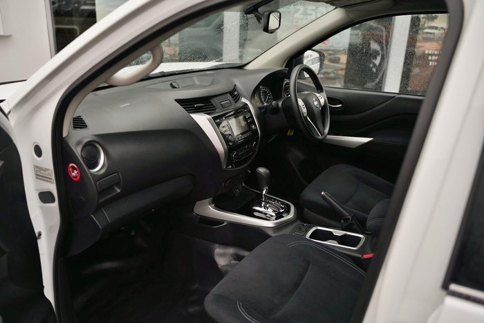 2018 Nissan Navara Silverline
