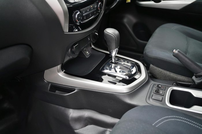 2018 Nissan Navara Silverline