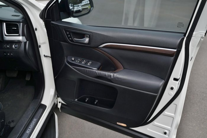 2014 Toyota Kluger Grande