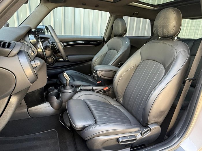 2022 MINI Hatch Cooper S MINI Yours F56 LCI-2 Rooftop Grey