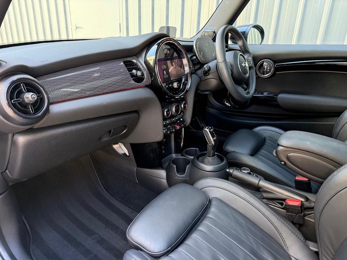 2022 MINI Hatch Cooper S MINI Yours F56 LCI-2 Rooftop Grey