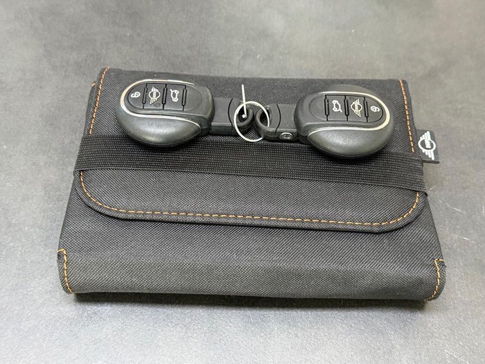 2022 MINI Hatch Cooper S MINI Yours F56 LCI-2 Rooftop Grey