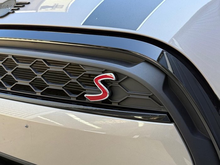 2022 MINI Hatch Cooper S MINI Yours F56 LCI-2 Rooftop Grey