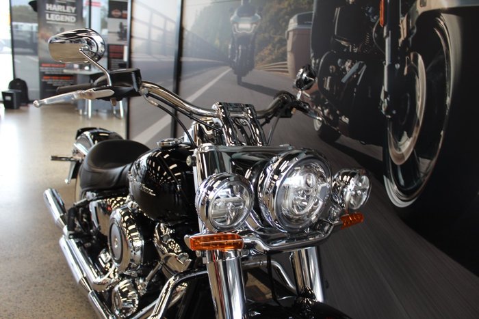 2020 Harley-davidson FLDE DELUXE (107) BLACK