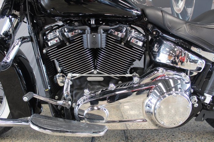 2020 Harley-davidson FLDE DELUXE (107) BLACK