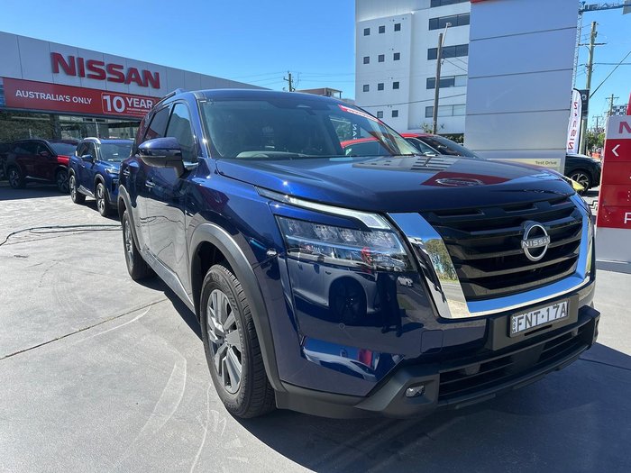 2024 Nissan Pathfinder ST-L