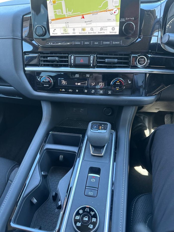 2024 Nissan Pathfinder ST-L