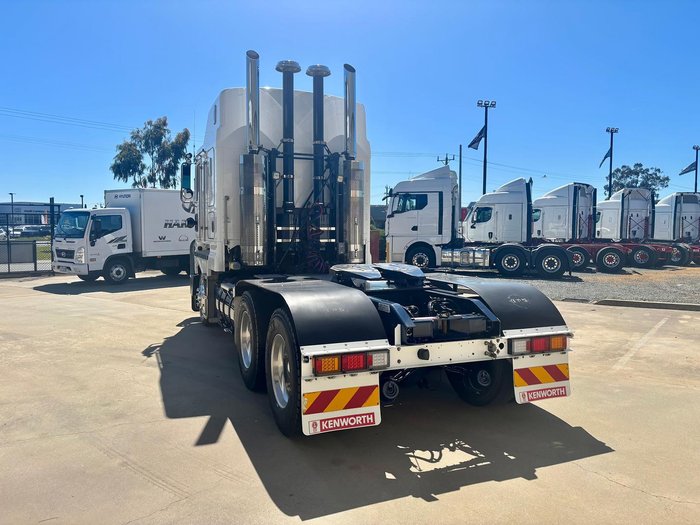 2020 Kenworth K200 Big Cab With Double Bunks! In Stock Now! White