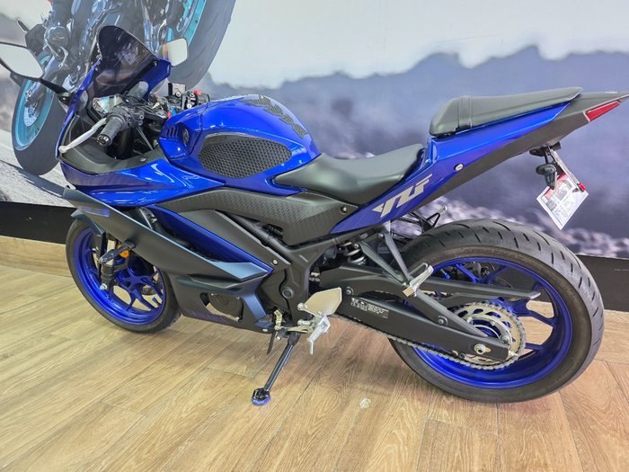 2022 Yamaha YZF-R3 BLUE