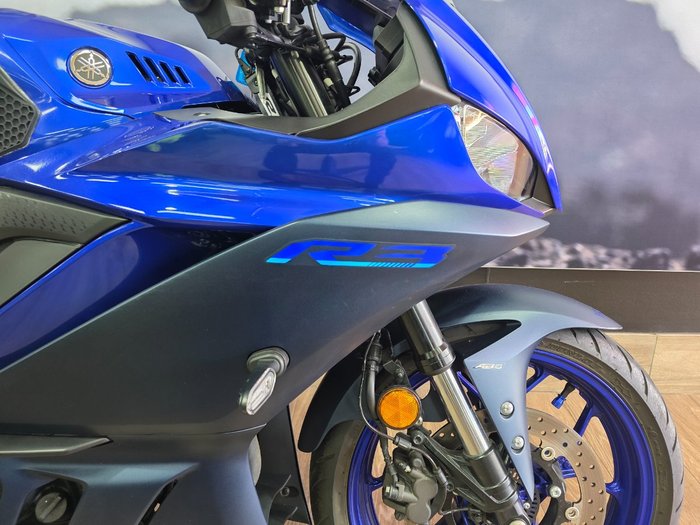 2022 Yamaha YZF-R3 BLUE