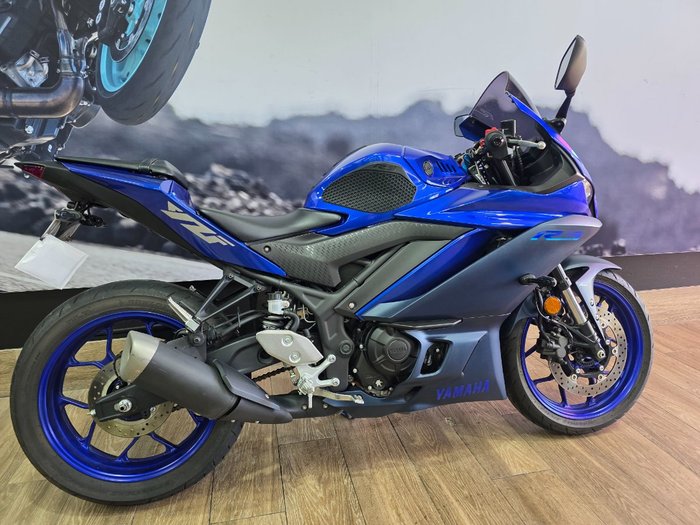 2022 Yamaha YZF-R3 BLUE
