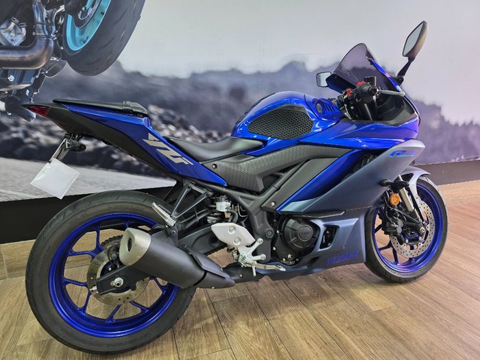 2022 Yamaha YZF-R3 BLUE
