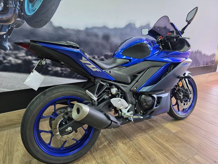2022 Yamaha YZF-R3 BLUE