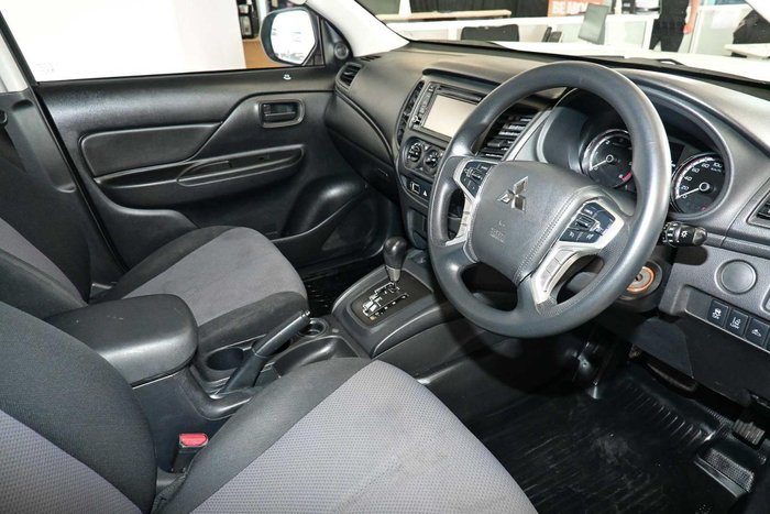 2021 Mitsubishi Triton GLX