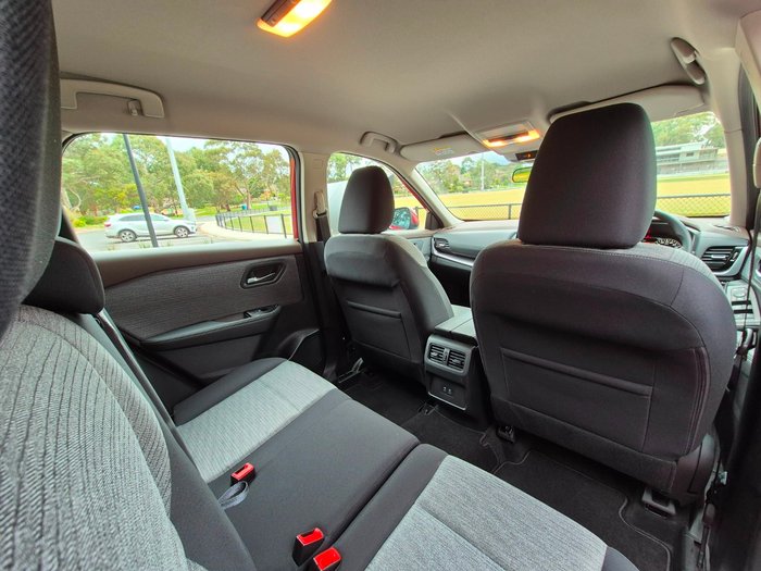 2023 Nissan X-TRAIL ST