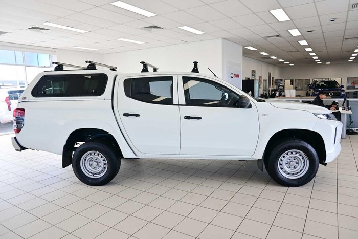 2021 Mitsubishi Triton GLX