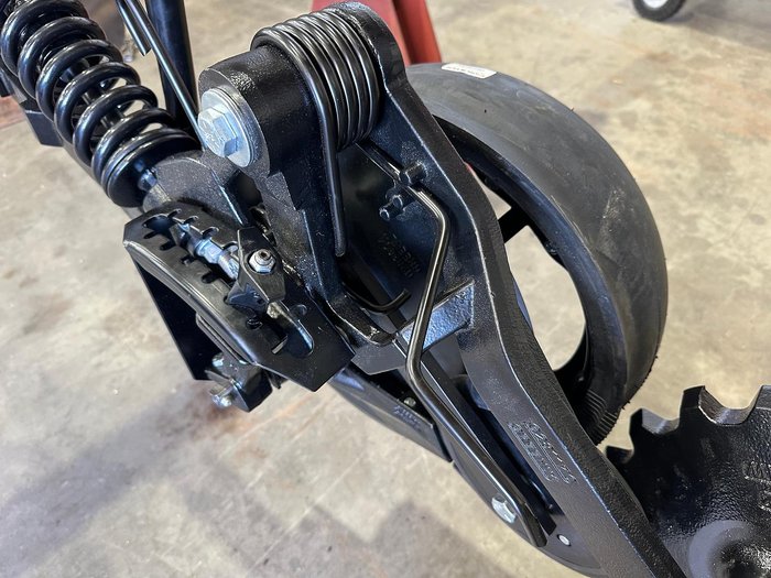 0 JD AFTERMARKET 1590 & 1890 ROW UNITS BLACK